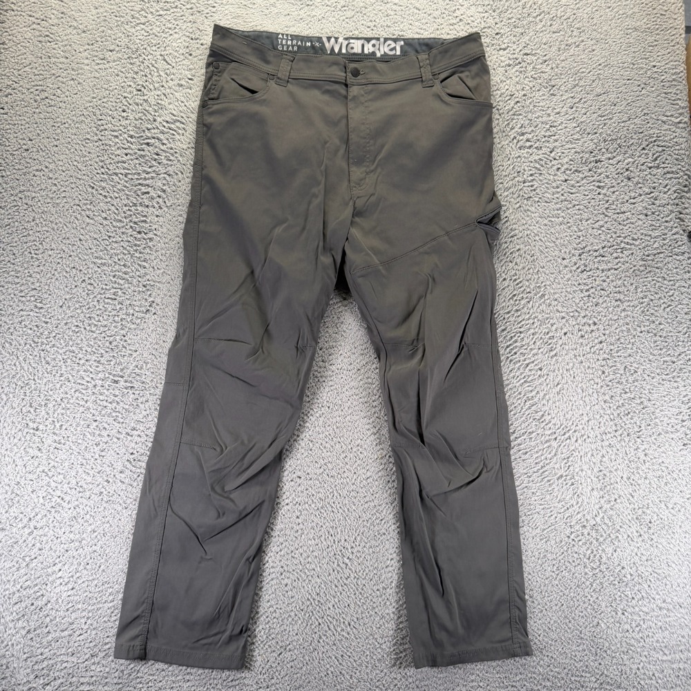Wrangler ATG Pant Men 40x30 Gray Nylon Windbreaker Straight Leg Gorpcore Stretch